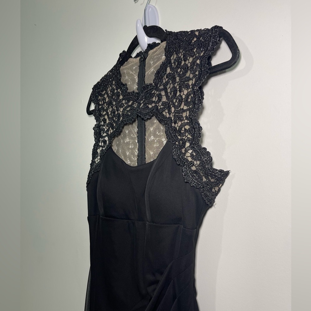 Xscape Women’s Black Lace-Top Maxi Ruched Evening Gown Dress in 12 - Picture 7 of 10